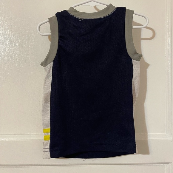 2011 Cars 2 lightning McQueen tank size 2 - Picture 2 of 6